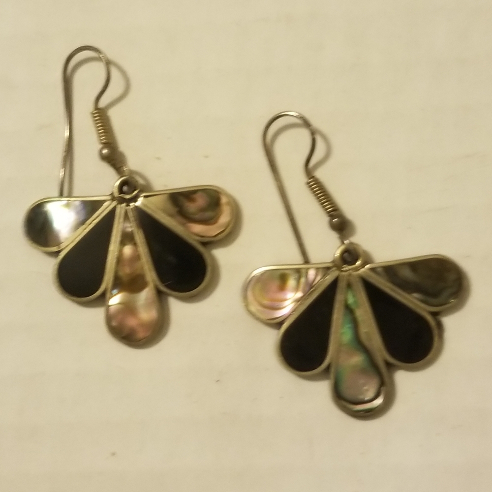 Vtg Alpaca Silver Fan Earrings Inlaid Black Onyx & Abalone Shell Mexico 1.25"